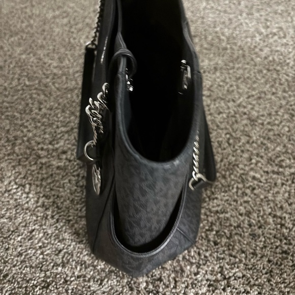 Michael Kors - Picture 4 of 6